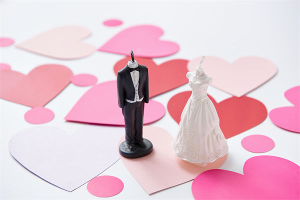 5月10日起結(jié)婚離婚不需要戶口本，人力資源怎么看？