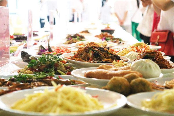 品牌營(yíng)銷(xiāo)分析：第一批開(kāi)零食店的人，賺夠千萬(wàn)離場(chǎng)了
