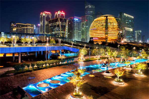 企業(yè)擴張遇阻，戰(zhàn)略咨詢?nèi)绾我?guī)劃穩(wěn)健發(fā)展藍圖破局？