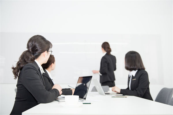 人力資源該管控還是賦能？多數(shù)企業(yè)都踩錯了管理節(jié)奏！