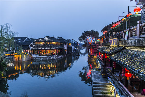 戰(zhàn)略規(guī)劃分析：村民不滿古鎮(zhèn)收門票，指引游客逃票